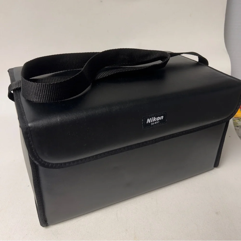 NIKON Camara Accessories Case NWOT